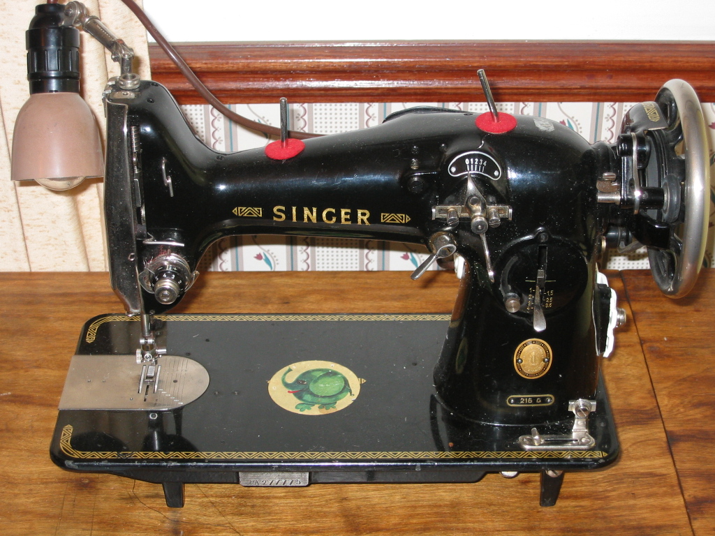Older Singer 216G